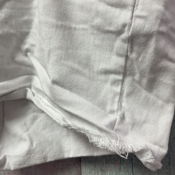 In brand new condition Woman’s Venus jean shorts - Picture 11 of 11